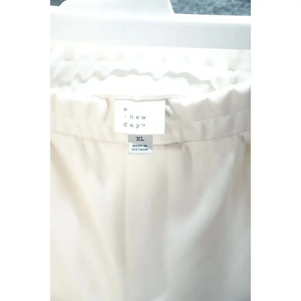 A NEW DAY WOMENS CREAM PULL ON PANTS XL